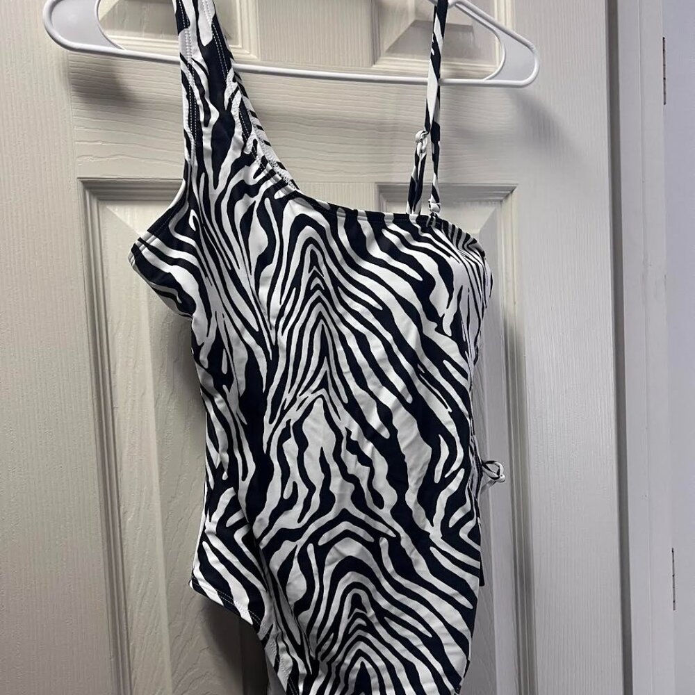 Fashionova Sunny Side Lace Up Swimsuit - Black/White